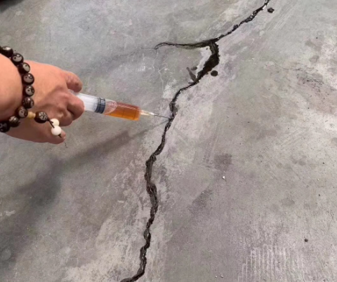 盐湖混凝土裂缝修补技术详解​